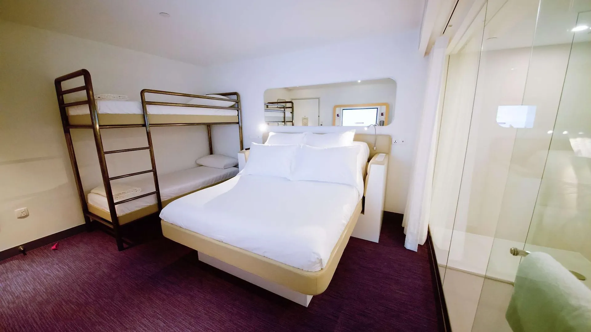 Yotelair Singapore Changi Airport Landside